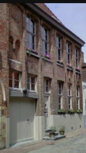 B&B Russell House Брюж Екстериор снимка